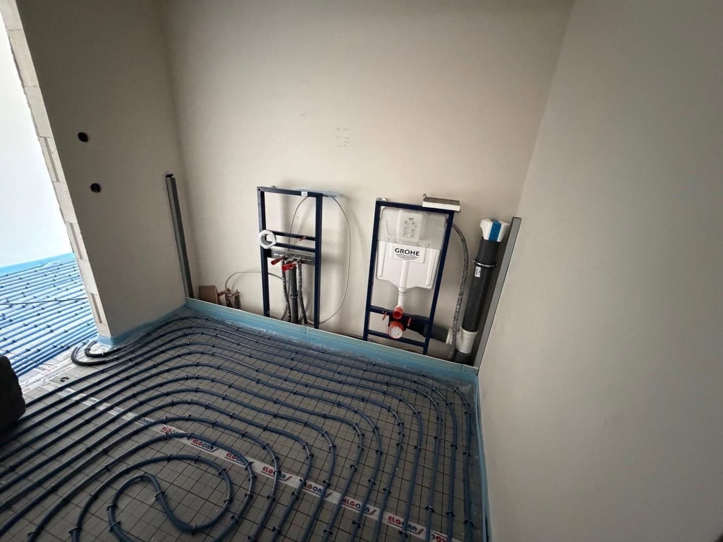 Pronájem bytu 4+1 96 m², Tremmener Straße 2, Nauen, Braniborsko Pronájem bytu 4+1 96 m², Tremmener Straße 2, Nauen, Braniborsko