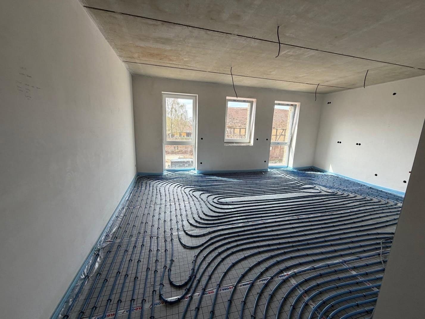 Pronájem bytu 4+1 96 m², Tremmener Straße 2, Nauen, Braniborsko Pronájem bytu 4+1 96 m², Tremmener Straße 2, Nauen, Braniborsko