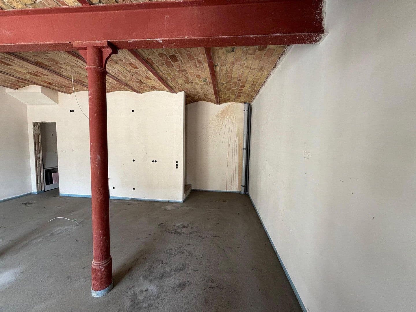 Pronájem bytu 3+1 86 m², Tremmener Straße 2, Nauen, Braniborsko Pronájem bytu 3+1 86 m², Tremmener Straße 2, Nauen, Braniborsko