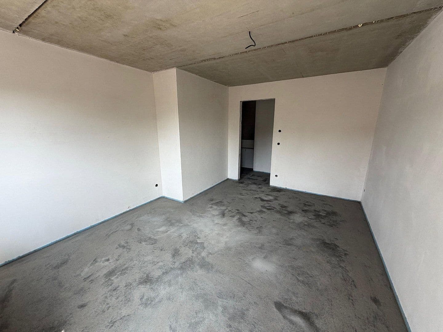 Pronájem bytu 3+1 86 m², Tremmener Straße 2, Nauen, Braniborsko Pronájem bytu 3+1 86 m², Tremmener Straße 2, Nauen, Braniborsko