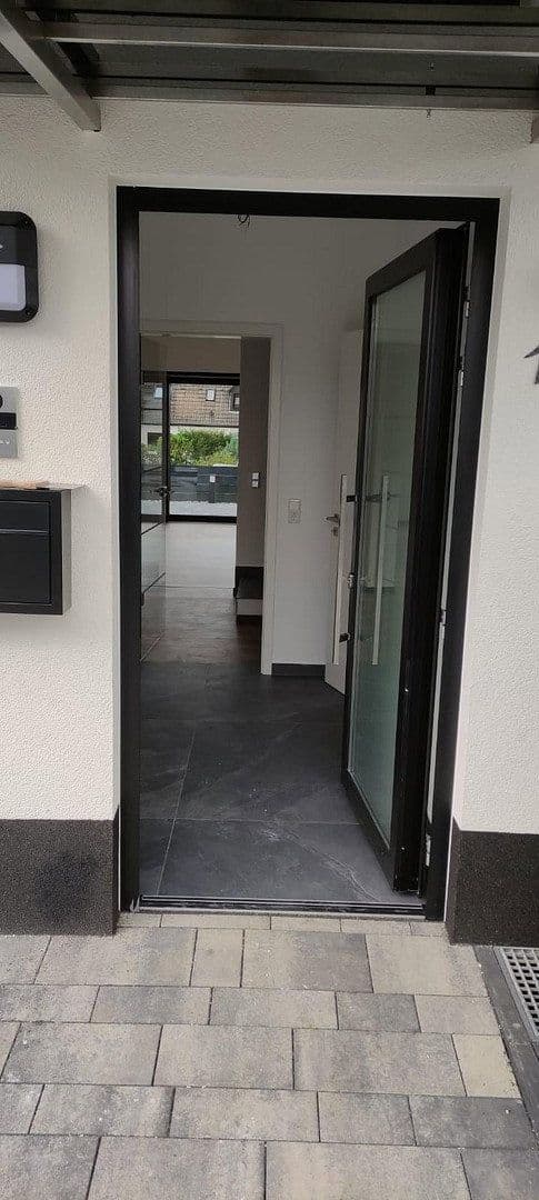 Pronájem domu 140 m², pozemek 300 m², Kassel, Hessen Pronájem domu 140 m², pozemek 300 m², Kassel, Hessen