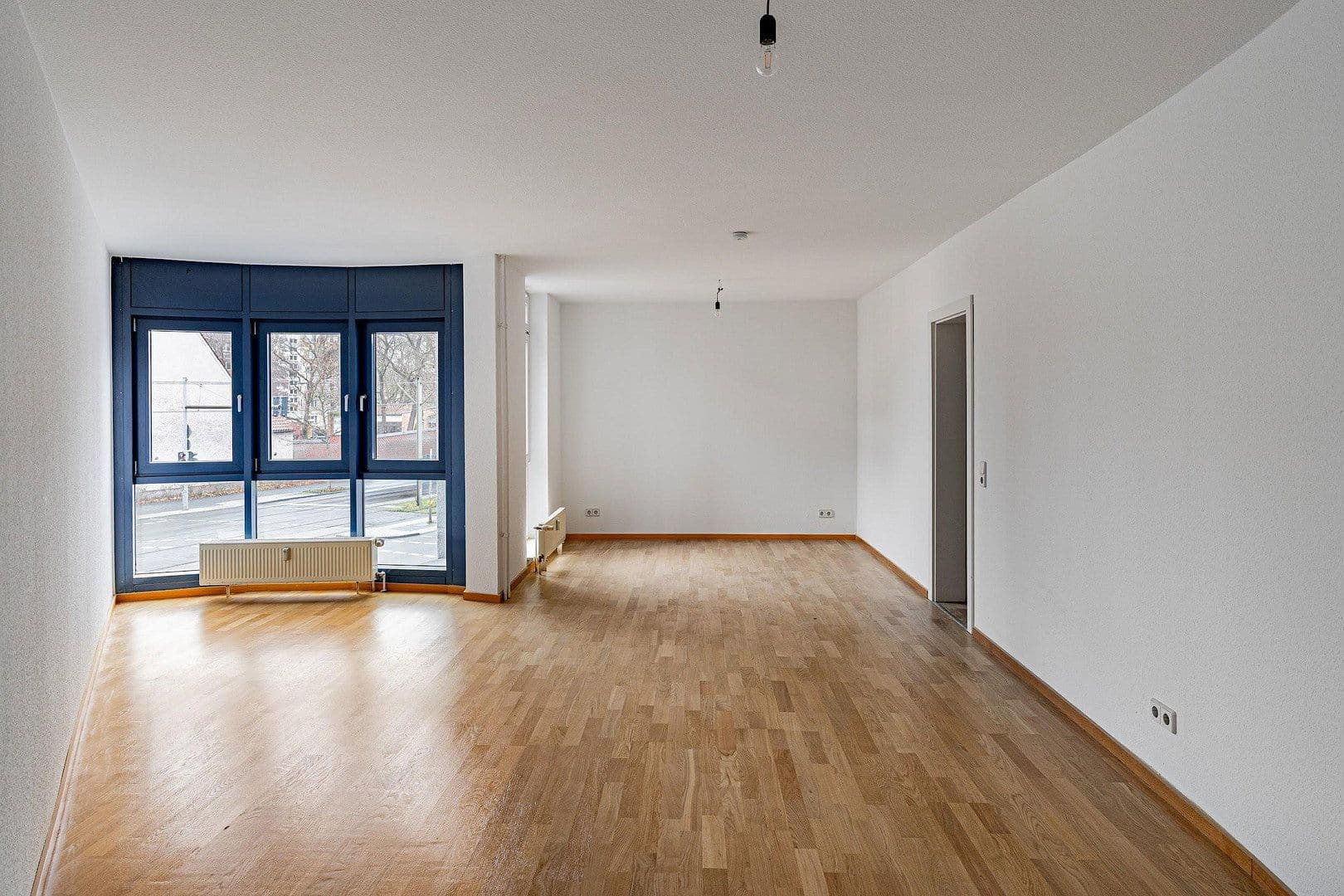 Pronájem bytu 3+1 140 m², Alfred-Kowalke-Str.14, Berlin, Berlín Pronájem bytu 3+1 140 m², Alfred-Kowalke-Str.14, Berlin, Berlín