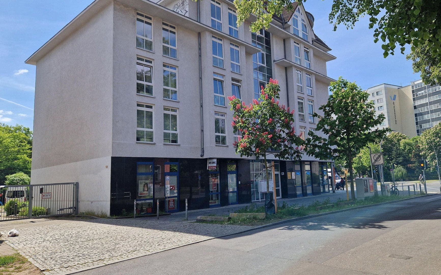 Pronájem bytu 3+1 140 m², Alfred-Kowalke-Str.14, Berlin, Berlín Pronájem bytu 3+1 140 m², Alfred-Kowalke-Str.14, Berlin, Berlín
