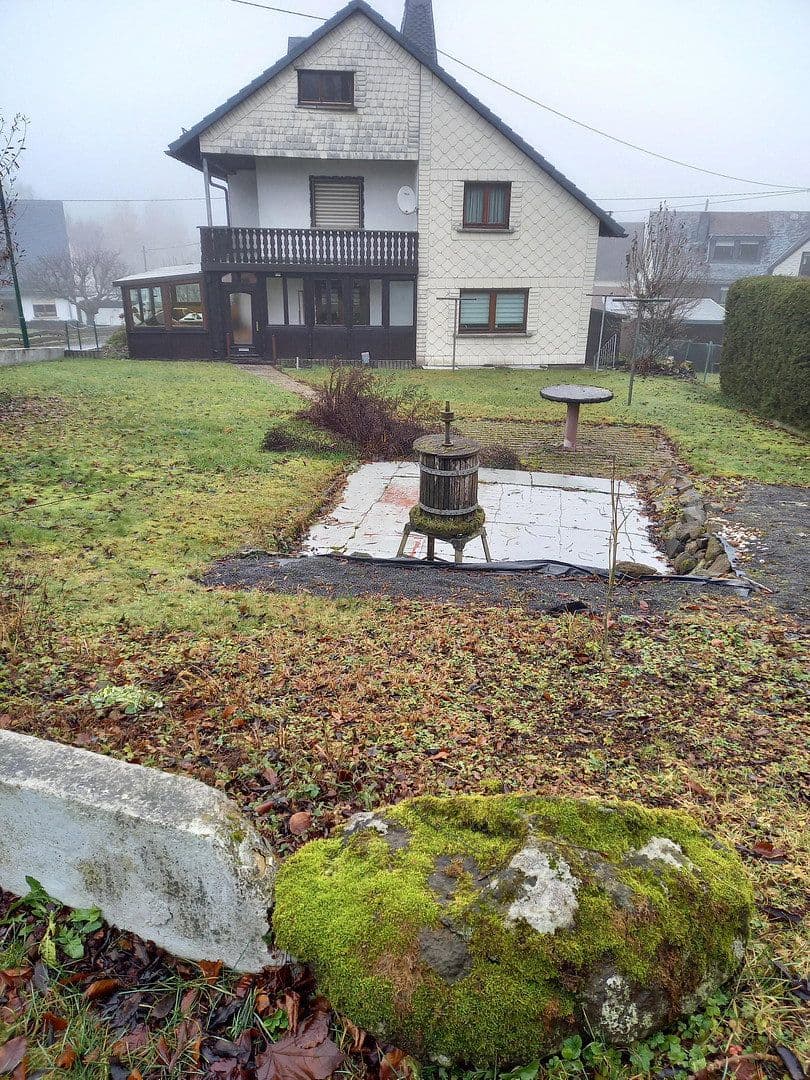 Prodej domu 166 m², pozemek 590 m², Neustadt/ Westerwald, Porýní-Falc Prodej domu 166 m², pozemek 590 m², Neustadt/ Westerwald, Porýní-Falc