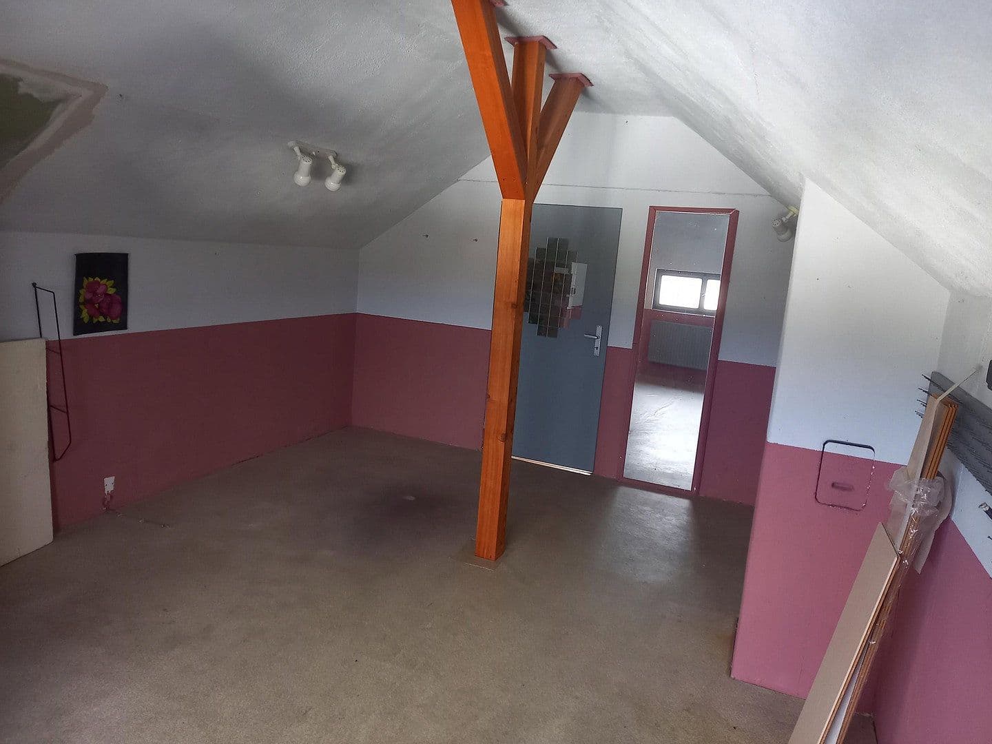 Prodej domu 166 m², pozemek 590 m², Neustadt/ Westerwald, Porýní-Falc Prodej domu 166 m², pozemek 590 m², Neustadt/ Westerwald, Porýní-Falc