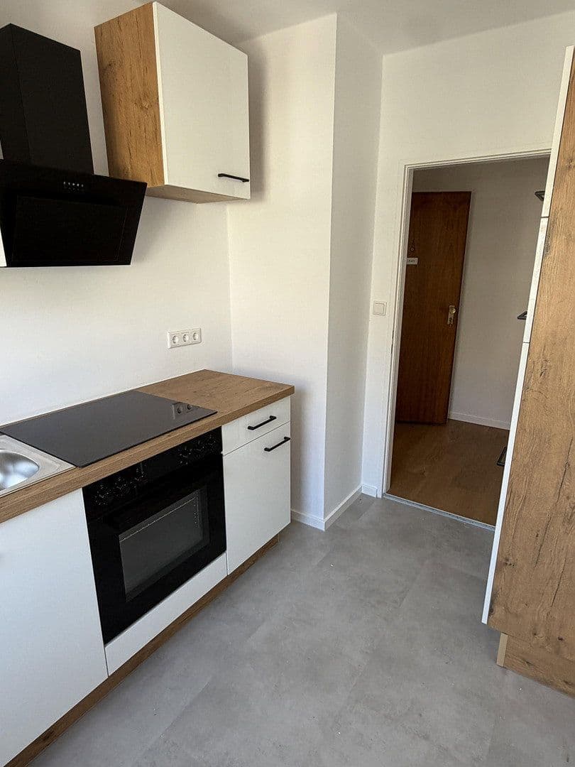 Pronájem bytu 3+1 78 m², Altmühlstraße, München, Bavorsko Pronájem bytu 3+1 78 m², Altmühlstraße, München, Bavorsko