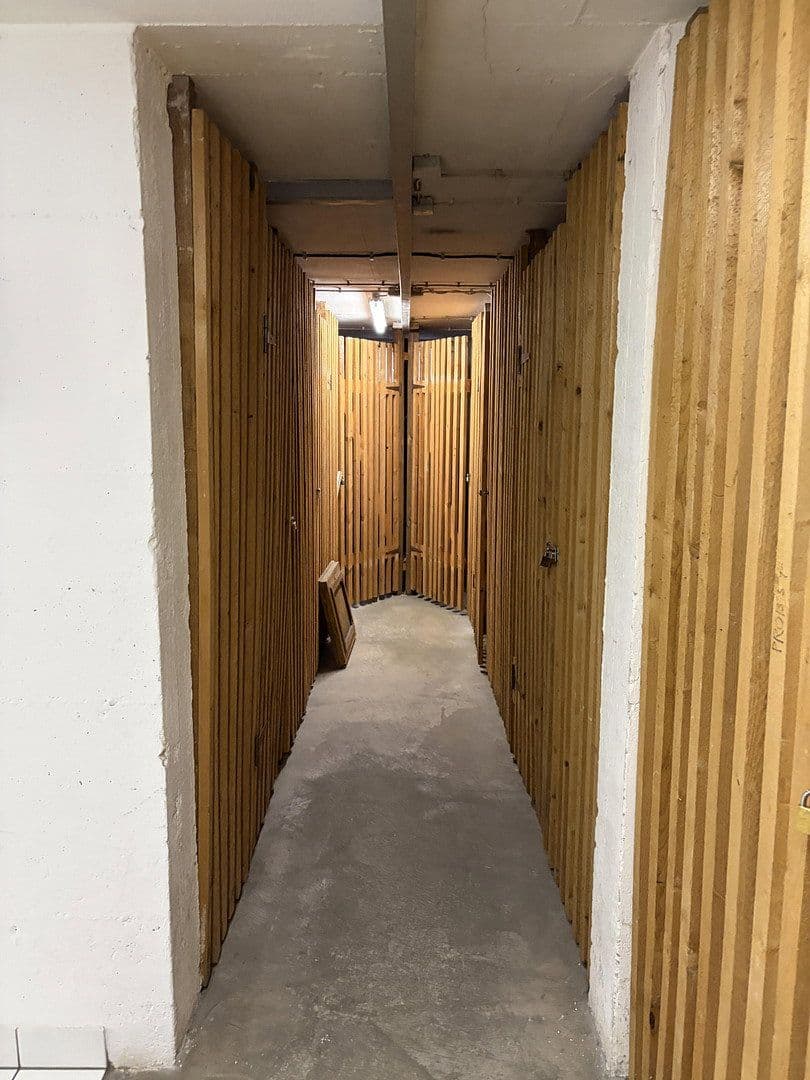 Pronájem bytu 3+1 78 m², Altmühlstraße, München, Bavorsko Pronájem bytu 3+1 78 m², Altmühlstraße, München, Bavorsko