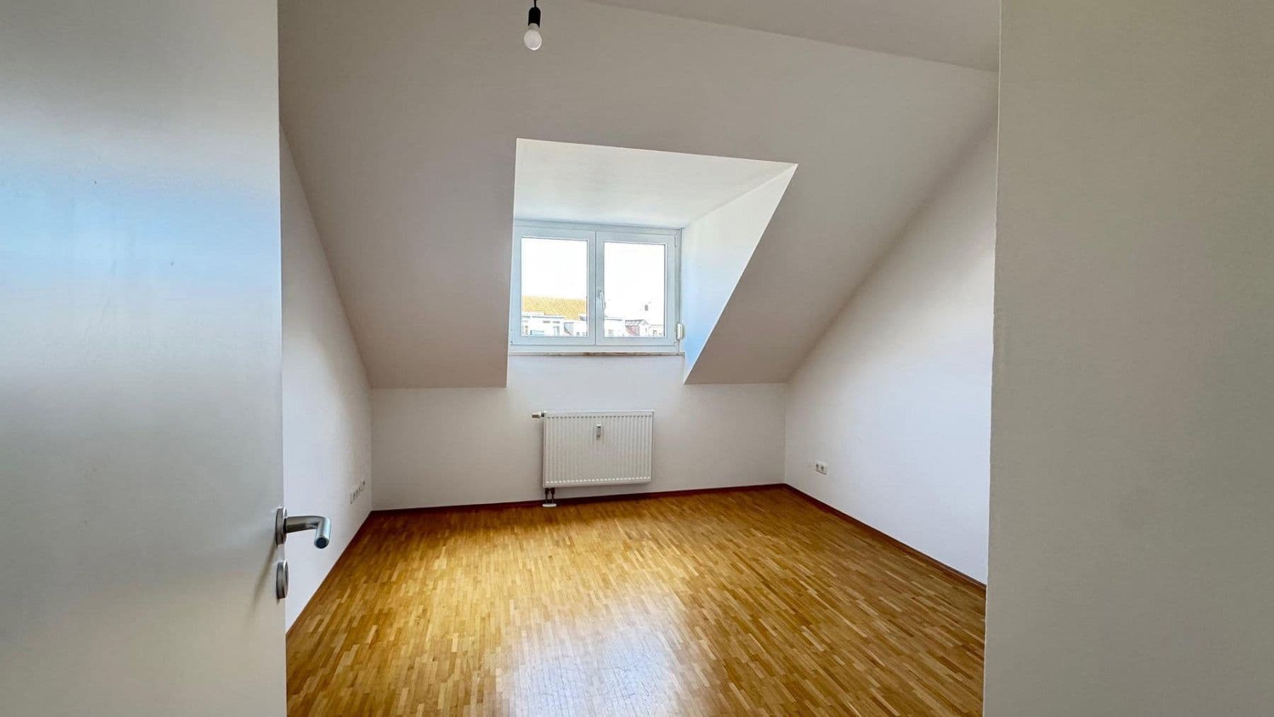 Pronájem bytu 2+1 58 m², Naupliastraße 9, München, Bavorsko Pronájem bytu 2+1 58 m², Naupliastraße 9, München, Bavorsko