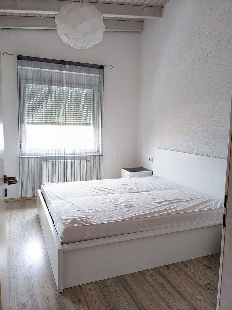 Pronájem bytu 3+1 80 m², Untereisesheim, Bádensko-Württembersko Pronájem bytu 3+1 80 m², Untereisesheim, Bádensko-Württembersko