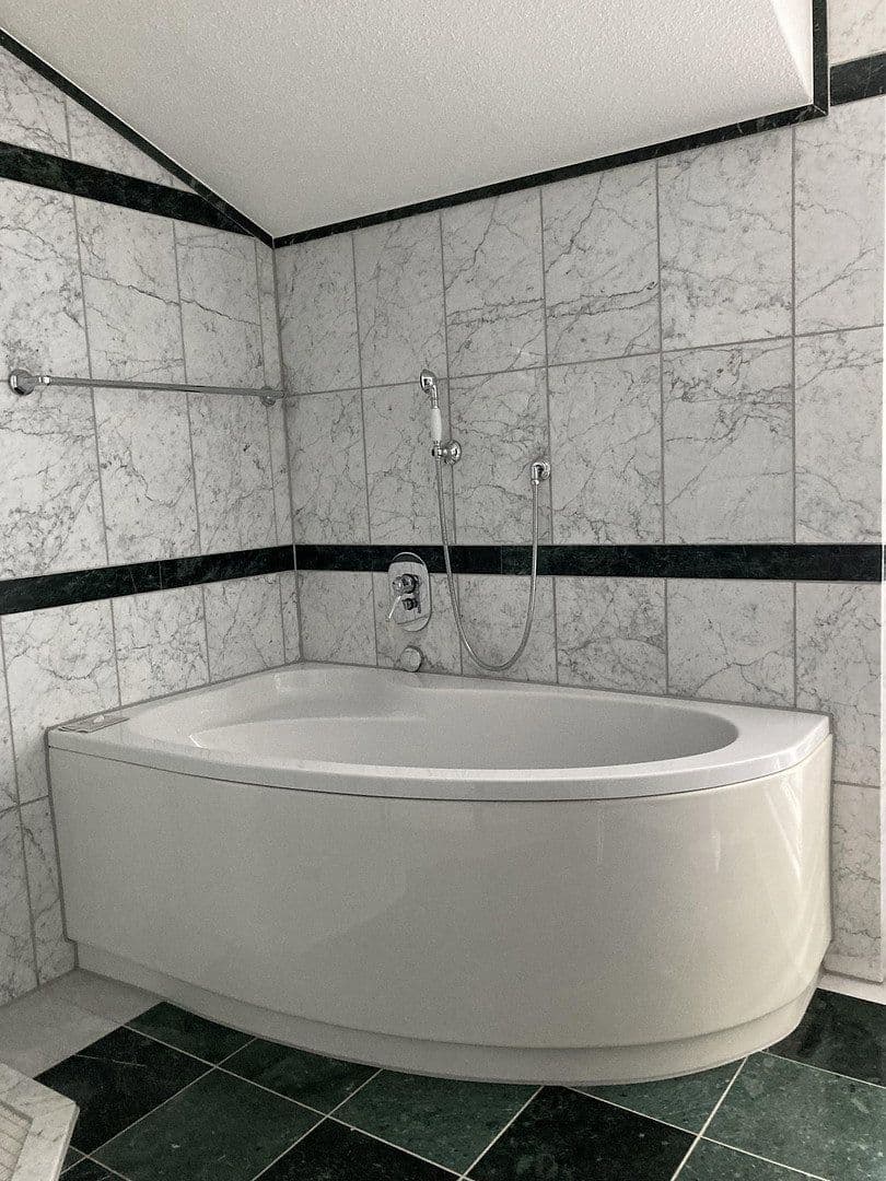 Pronájem bytu 3+1 80 m², Hemer, Severní Porýní-Vestfálsko Pronájem bytu 3+1 80 m², Hemer, Severní Porýní-Vestfálsko