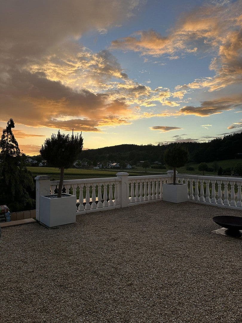 Prodej domu 316 m², pozemek 869 m², Diedorf, Bavorsko Prodej domu 316 m², pozemek 869 m², Diedorf, Bavorsko