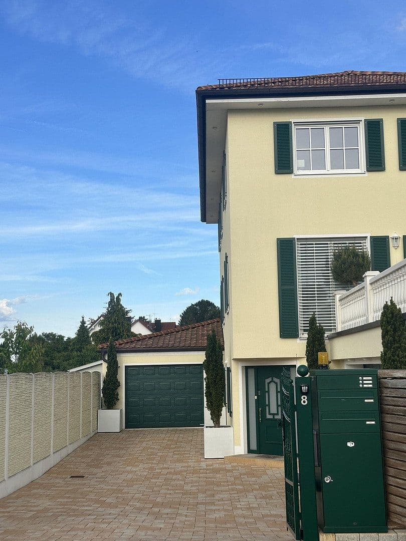 Prodej domu 316 m², pozemek 869 m², Diedorf, Bavorsko Prodej domu 316 m², pozemek 869 m², Diedorf, Bavorsko