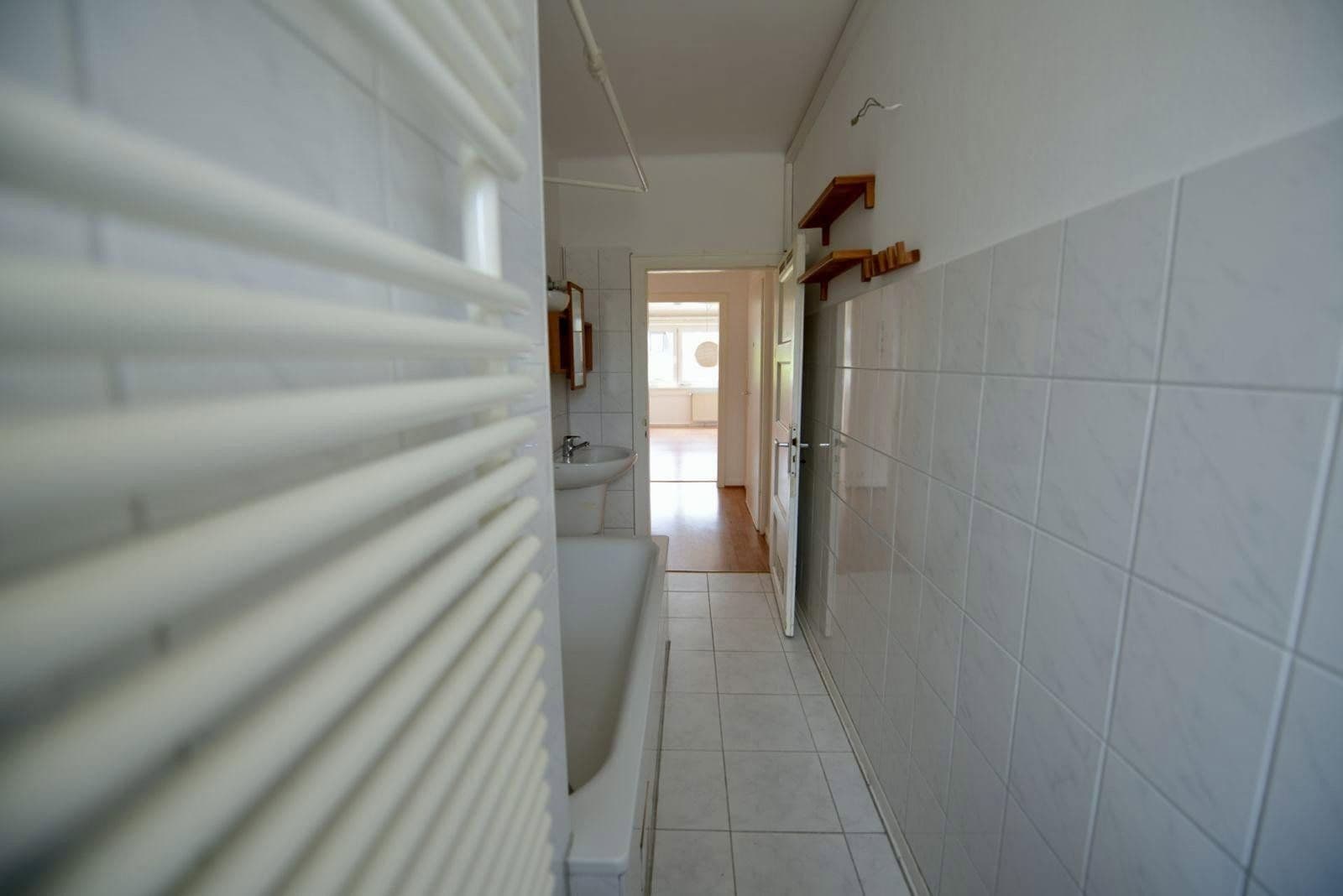 Pronájem bytu 3+1 80 m², Wiesbaden, Hessen Pronájem bytu 3+1 80 m², Wiesbaden, Hessen