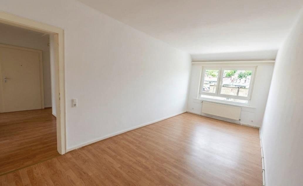 Pronájem bytu 3+1 80 m², Wiesbaden, Hessen Pronájem bytu 3+1 80 m², Wiesbaden, Hessen