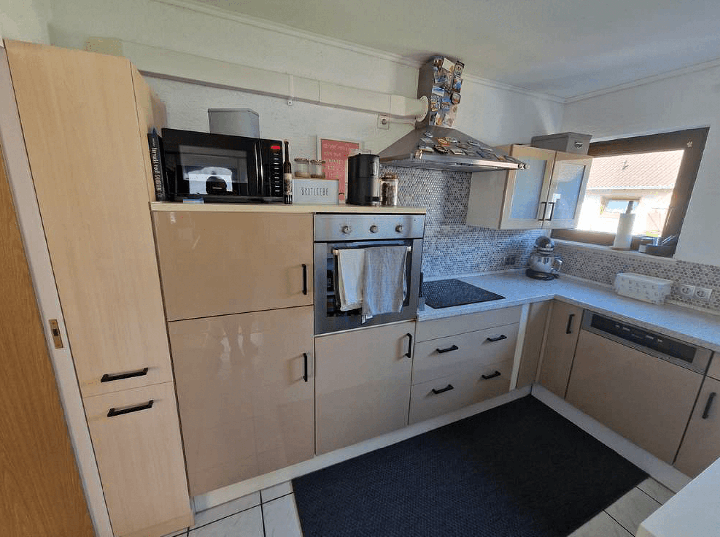 Prodej bytu 5+1 91 m², Weißenthurm, Porýní-Falc Prodej bytu 5+1 91 m², Weißenthurm, Porýní-Falc