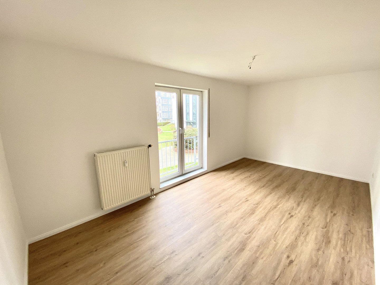 Pronájem bytu 2+1 63 m², Anton-Zickmantel-Str. 40b, Leipzig, Sasko Pronájem bytu 2+1 63 m², Anton-Zickmantel-Str. 40b, Leipzig, Sasko