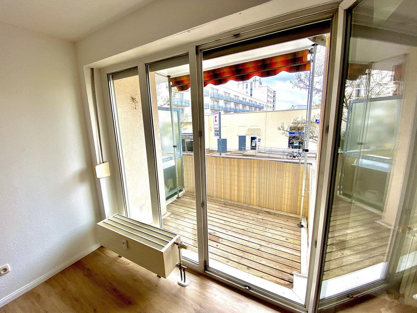 Pronájem bytu 2+1 63 m², Anton-Zickmantel-Str. 40b, Leipzig, Sasko Pronájem bytu 2+1 63 m², Anton-Zickmantel-Str. 40b, Leipzig, Sasko