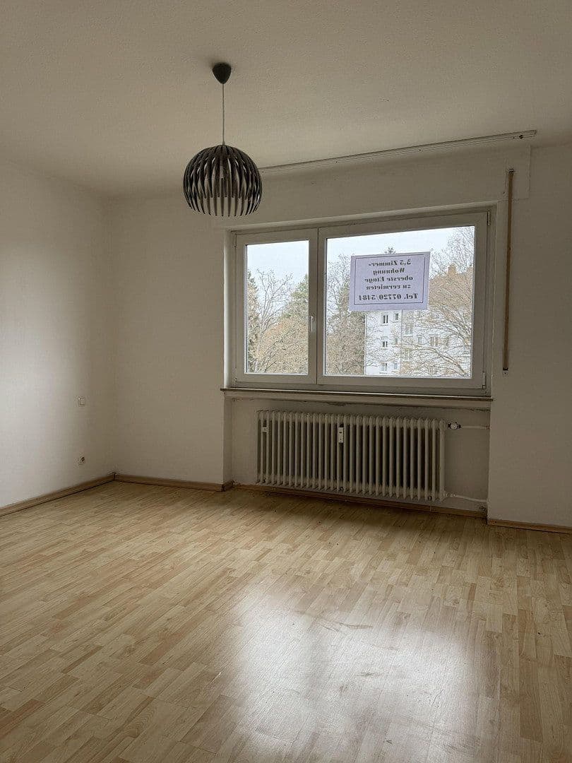 Pronájem bytu 3+1 85 m², Offenburgerstraße 1, Villingen-Schwenningen, Bádensko-Württembersko Pronájem bytu 3+1 85 m², Offenburgerstraße 1, Villingen-Schwenningen, Bádensko-Württembersko