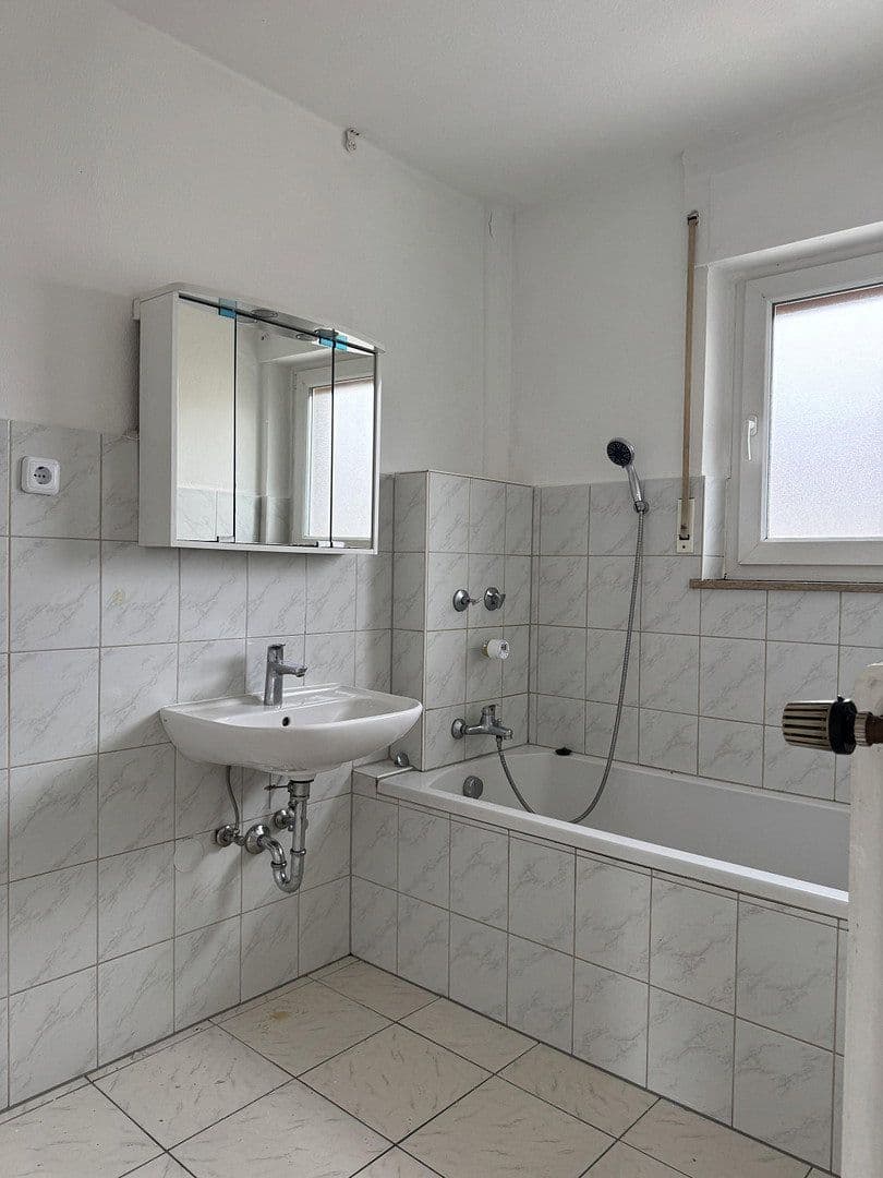 Pronájem bytu 3+1 85 m², Offenburgerstraße 1, Villingen-Schwenningen, Bádensko-Württembersko Pronájem bytu 3+1 85 m², Offenburgerstraße 1, Villingen-Schwenningen, Bádensko-Württembersko