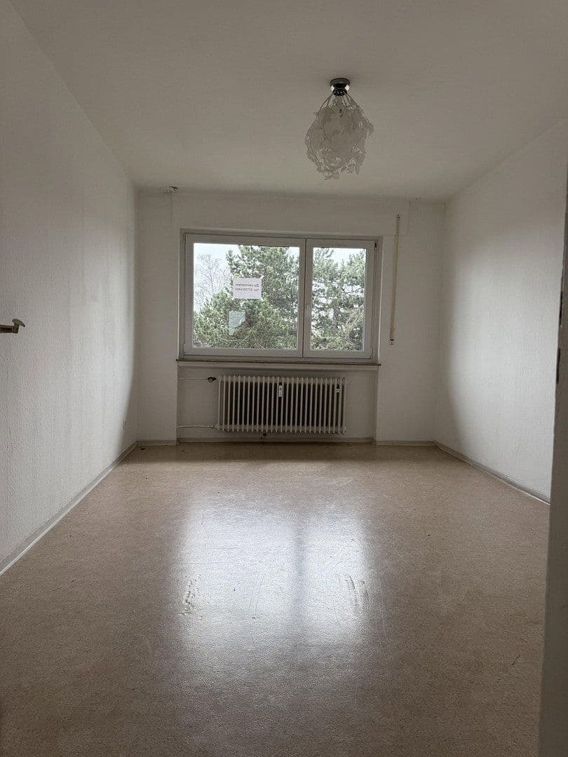 Pronájem bytu 3+1 85 m², Offenburgerstraße 1, Villingen-Schwenningen, Bádensko-Württembersko Pronájem bytu 3+1 85 m², Offenburgerstraße 1, Villingen-Schwenningen, Bádensko-Württembersko