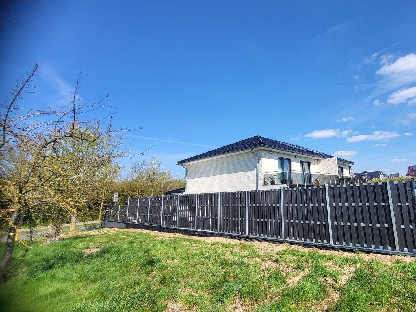 Prodej domu 175 m², pozemek 364 m², Nordstemmen, Dolní Sasko Prodej domu 175 m², pozemek 364 m², Nordstemmen, Dolní Sasko