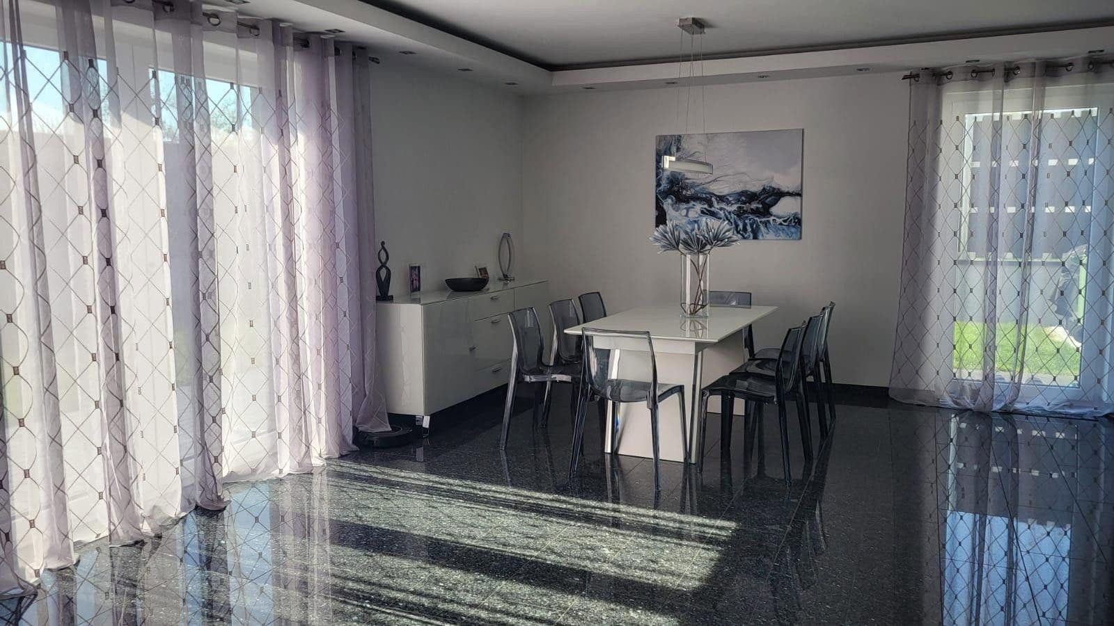Prodej domu 175 m², pozemek 364 m², Nordstemmen, Dolní Sasko Prodej domu 175 m², pozemek 364 m², Nordstemmen, Dolní Sasko