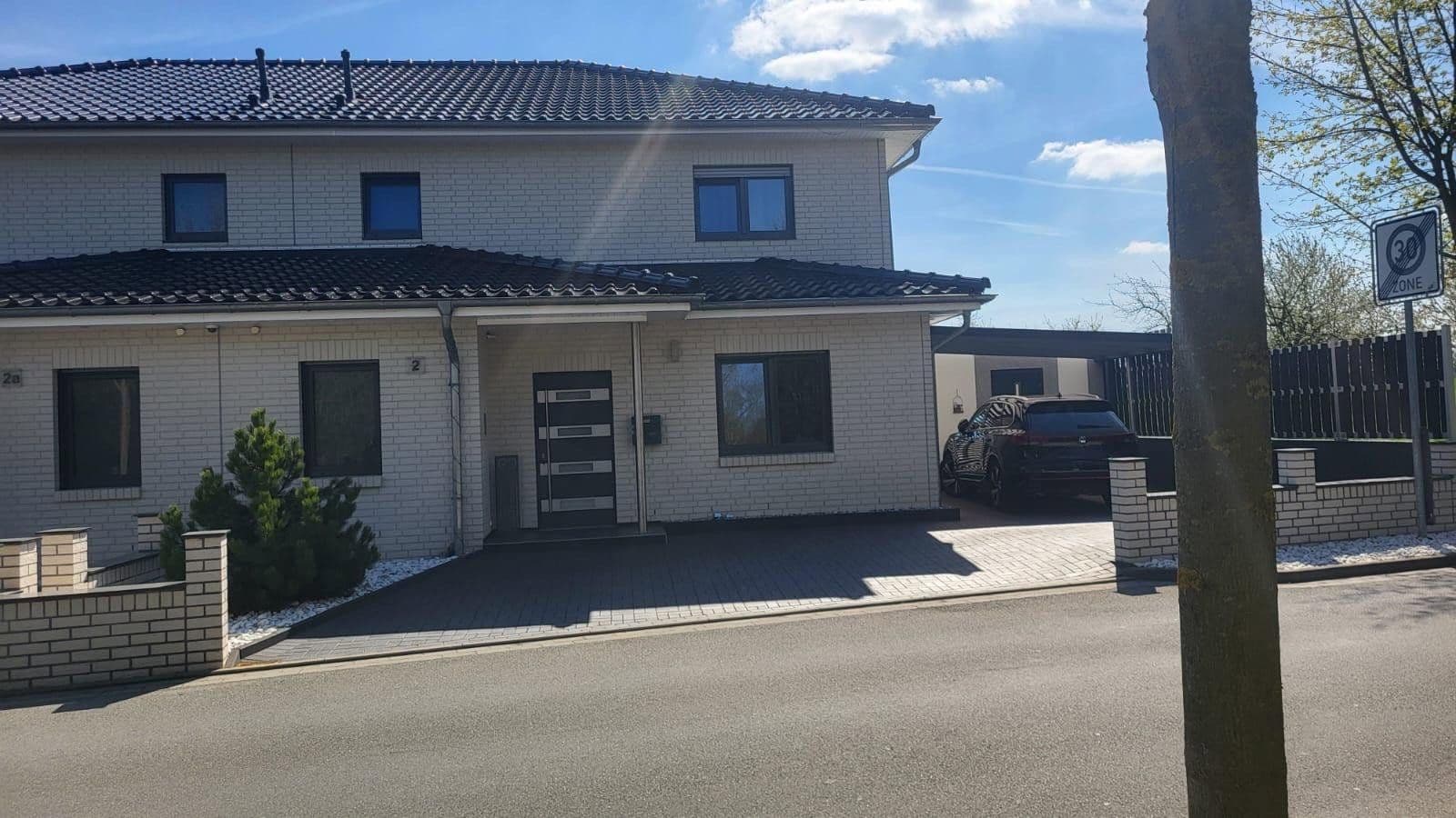 Prodej domu 175 m², pozemek 364 m², Nordstemmen, Dolní Sasko Prodej domu 175 m², pozemek 364 m², Nordstemmen, Dolní Sasko