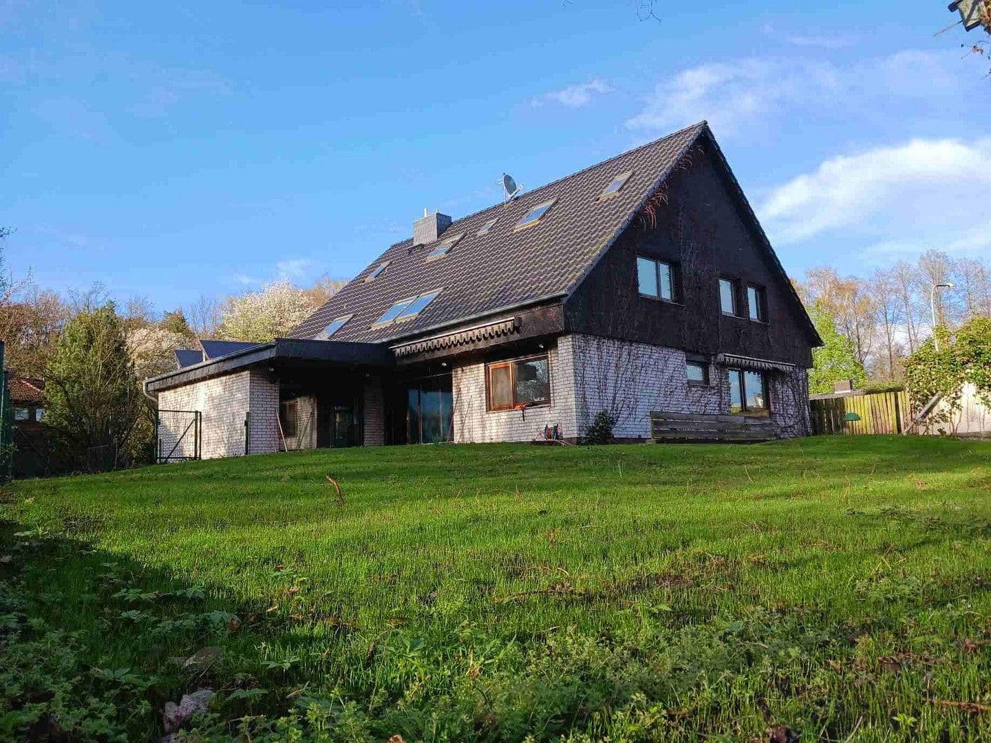 Prodej domu 209 m², pozemek 1.041 m², Tischlerstraße 7, Gifhorn, Dolní Sasko Prodej domu 209 m², pozemek 1.041 m², Tischlerstraße 7, Gifhorn, Dolní Sasko