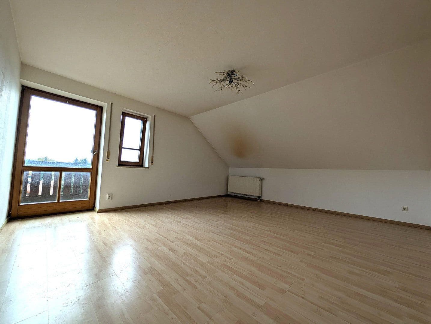 Prodej bytu 3+1 85 m², Dorfstraße 7, Lauben, Bavorsko Prodej bytu 3+1 85 m², Dorfstraße 7, Lauben, Bavorsko