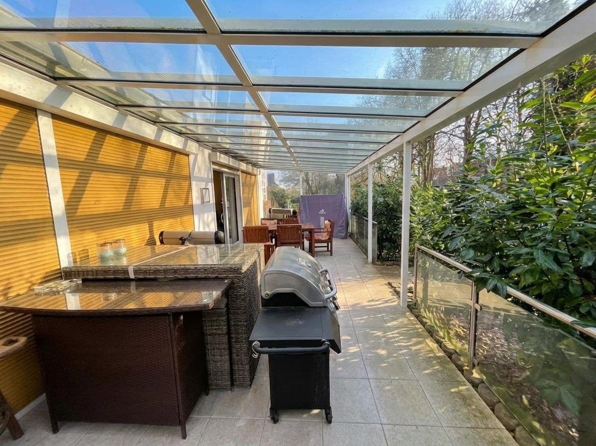 Pronájem bytu 5+1 167 m², Schloßgarten 49, Hamburg, Hamburg Pronájem bytu 5+1 167 m², Schloßgarten 49, Hamburg, Hamburg