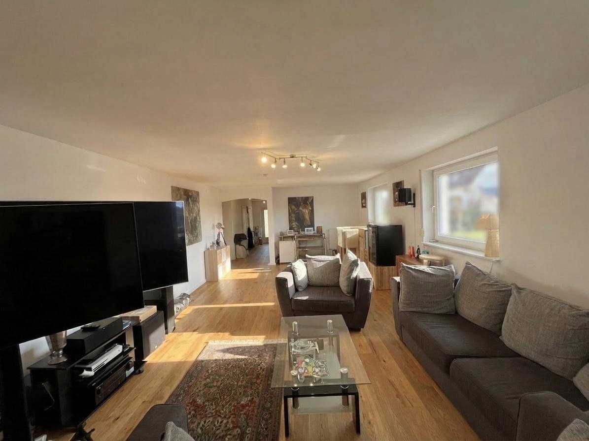 Pronájem bytu 5+1 167 m², Schloßgarten 49, Hamburg, Hamburg Pronájem bytu 5+1 167 m², Schloßgarten 49, Hamburg, Hamburg