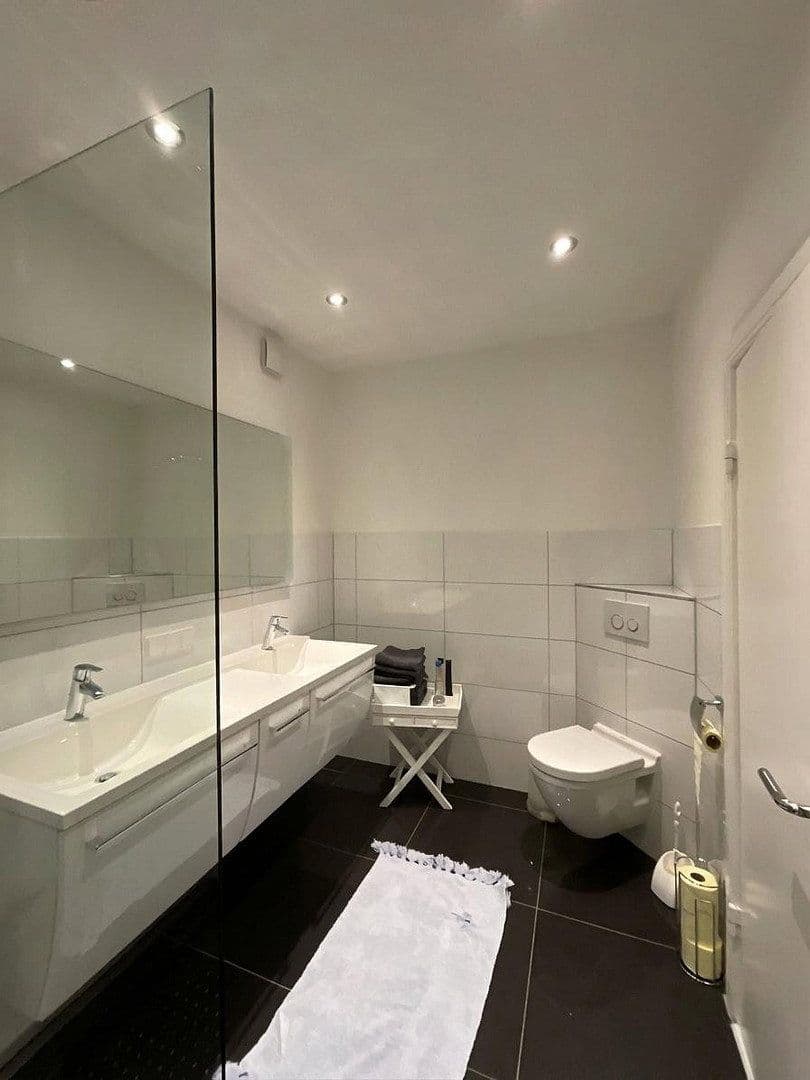 Pronájem bytu 5+1 167 m², Schloßgarten 49, Hamburg, Hamburg Pronájem bytu 5+1 167 m², Schloßgarten 49, Hamburg, Hamburg