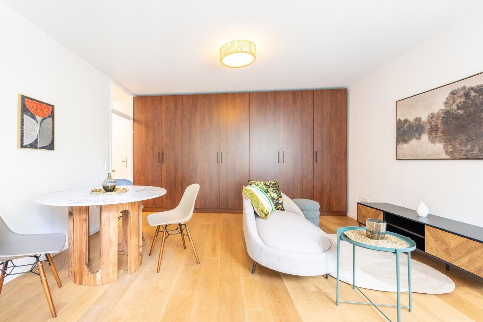 Pronájem bytu 2+1 50 m², Johann-Fichte-Str.11, München, Bavorsko Pronájem bytu 2+1 50 m², Johann-Fichte-Str.11, München, Bavorsko