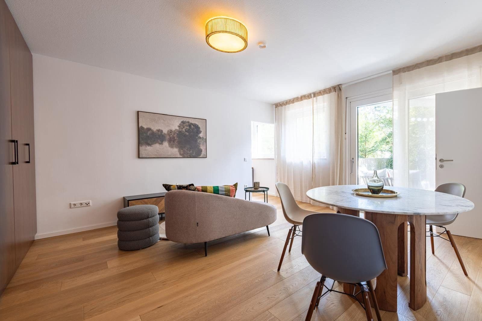 Pronájem bytu 2+1 50 m², Johann-Fichte-Str.11, München, Bavorsko Pronájem bytu 2+1 50 m², Johann-Fichte-Str.11, München, Bavorsko