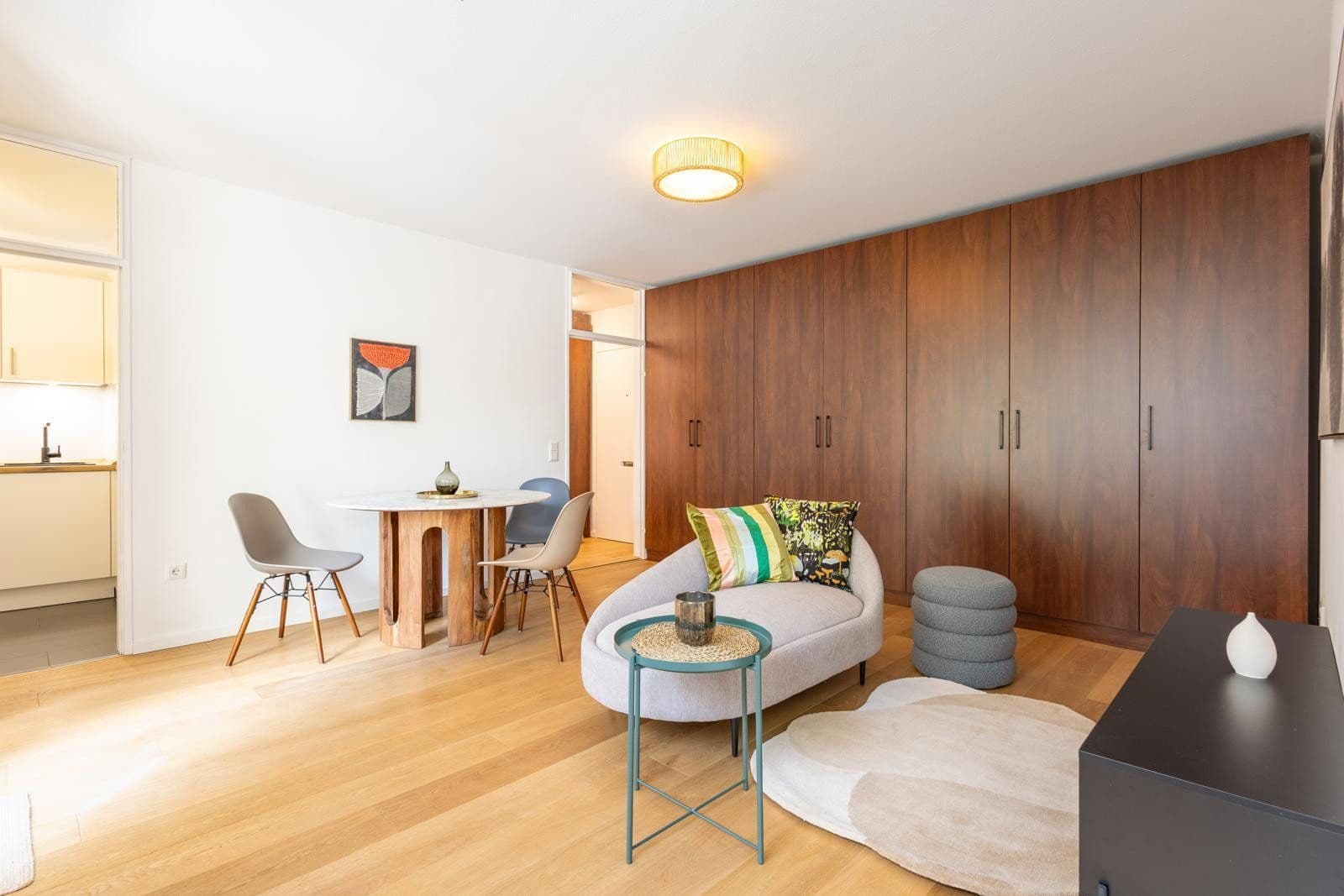 Pronájem bytu 2+1 50 m², Johann-Fichte-Str.11, München, Bavorsko Pronájem bytu 2+1 50 m², Johann-Fichte-Str.11, München, Bavorsko