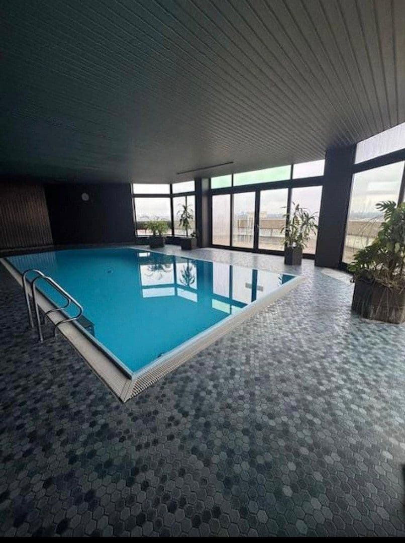 Pronájem bytu 2+1 50 m², Johann-Fichte-Str.11, München, Bavorsko Pronájem bytu 2+1 50 m², Johann-Fichte-Str.11, München, Bavorsko