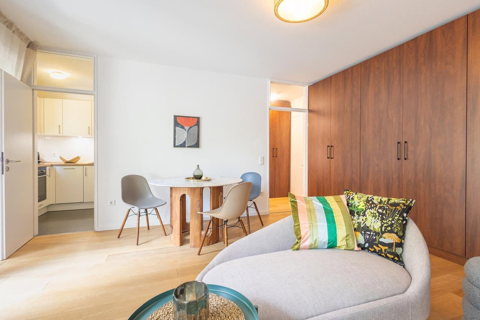 Pronájem bytu 2+1 50 m², Johann-Fichte-Str.11, München, Bavorsko Pronájem bytu 2+1 50 m², Johann-Fichte-Str.11, München, Bavorsko