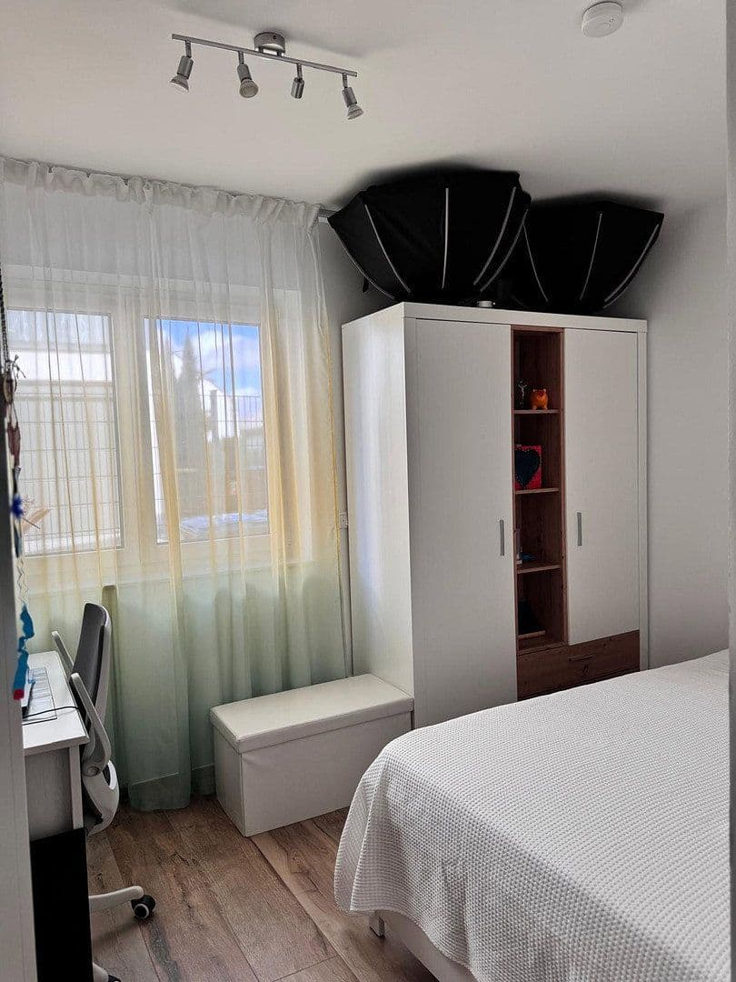 Pronájem bytu 3+1 83 m², Ludwig-Bergsträsser-Str. 8, Mörfelden-Walldorf, Hessen Pronájem bytu 3+1 83 m², Ludwig-Bergsträsser-Str. 8, Mörfelden-Walldorf, Hessen