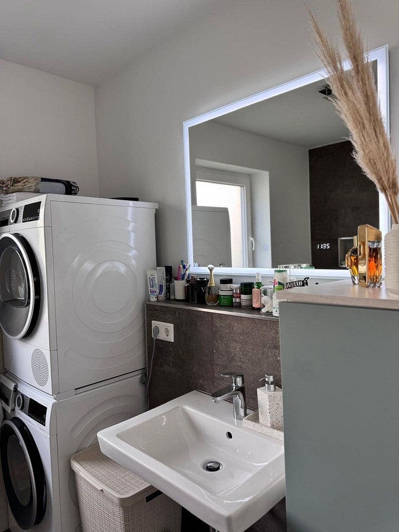 Pronájem bytu 3+1 83 m², Ludwig-Bergsträsser-Str. 8, Mörfelden-Walldorf, Hessen Pronájem bytu 3+1 83 m², Ludwig-Bergsträsser-Str. 8, Mörfelden-Walldorf, Hessen