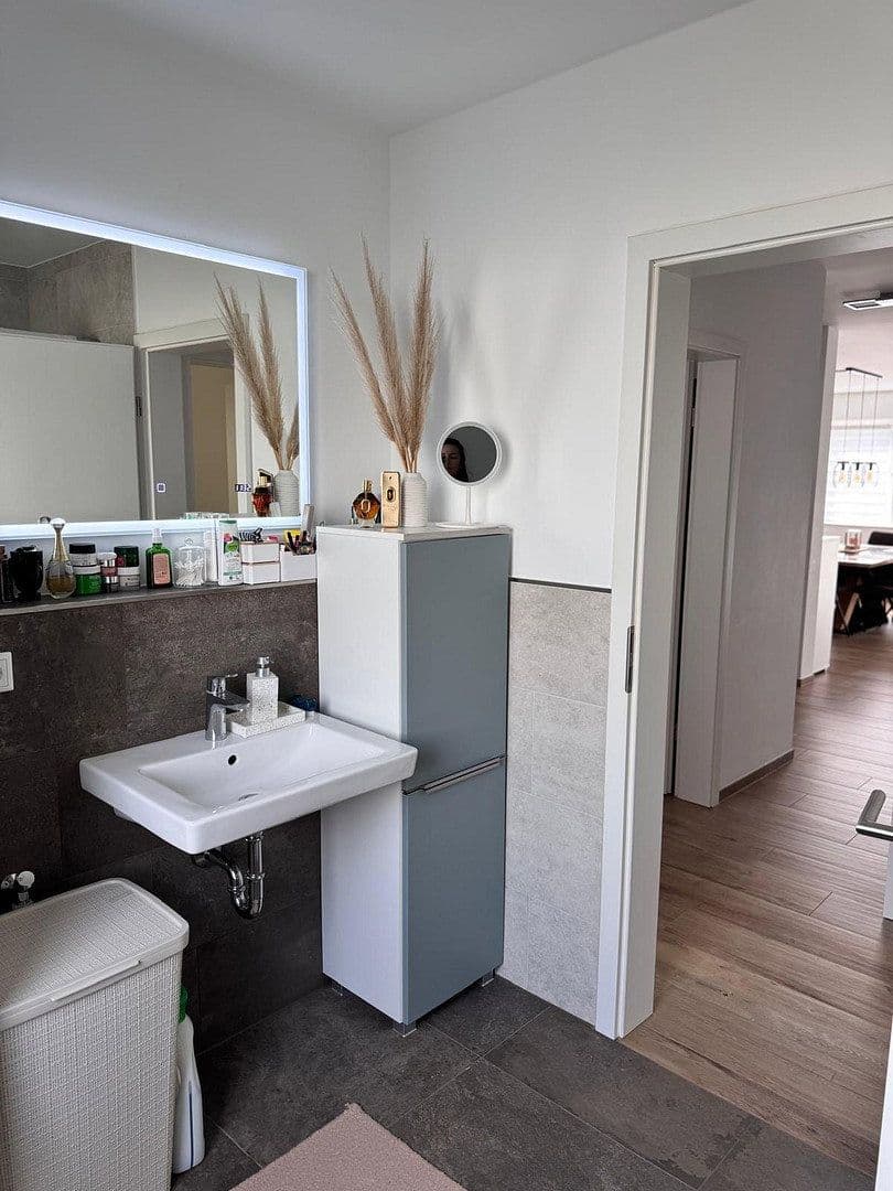 Pronájem bytu 3+1 83 m², Ludwig-Bergsträsser-Str. 8, Mörfelden-Walldorf, Hessen Pronájem bytu 3+1 83 m², Ludwig-Bergsträsser-Str. 8, Mörfelden-Walldorf, Hessen