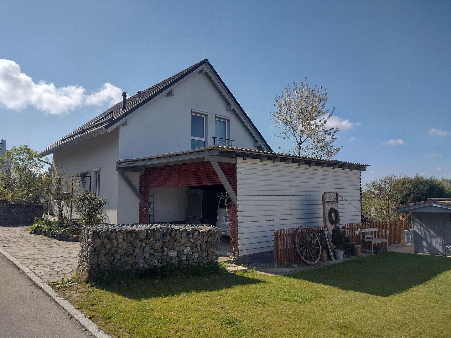 Prodej domu 172 m², pozemek 697 m², Ostrach, Bádensko-Württembersko Prodej domu 172 m², pozemek 697 m², Ostrach, Bádensko-Württembersko
