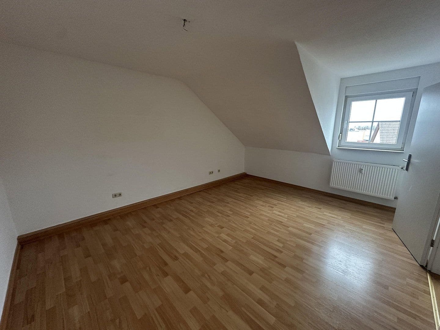 Pronájem bytu 4+1 70 m², Euskirchen, Severní Porýní-Vestfálsko Pronájem bytu 4+1 70 m², Euskirchen, Severní Porýní-Vestfálsko