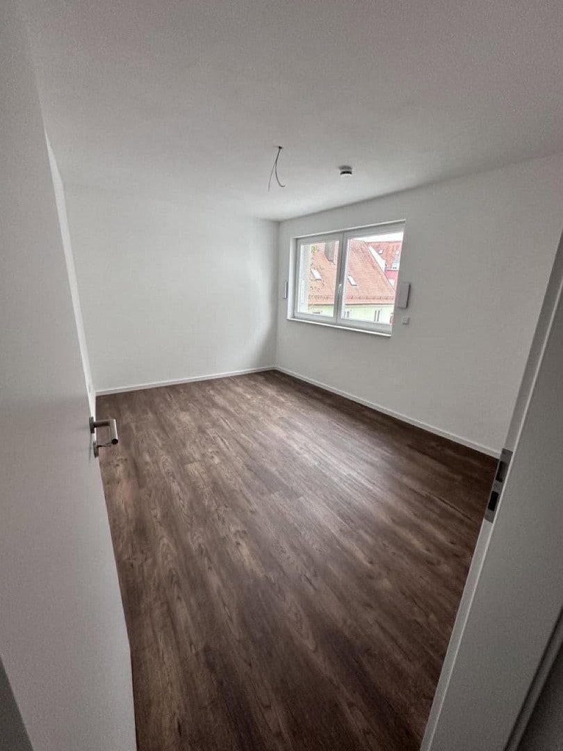 Pronájem bytu 4+1 99 m², Max-von-Müller-Str. 8, Rottenburg a. d. Laaber, Bavorsko Pronájem bytu 4+1 99 m², Max-von-Müller-Str. 8, Rottenburg a. d. Laaber, Bavorsko