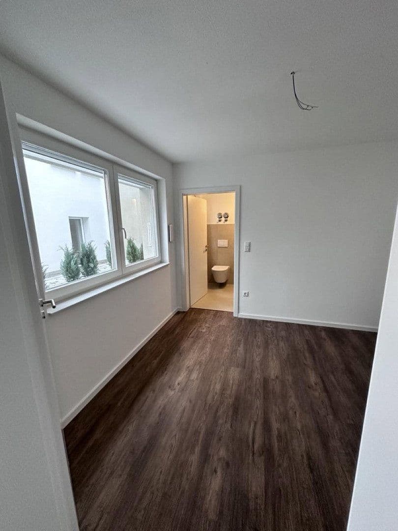 Pronájem bytu 4+1 99 m², Max-von-Müller-Str. 8, Rottenburg a. d. Laaber, Bavorsko Pronájem bytu 4+1 99 m², Max-von-Müller-Str. 8, Rottenburg a. d. Laaber, Bavorsko