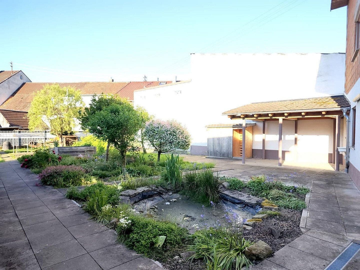 Prodej domu 294 m², pozemek 822 m², Östringen, Bádensko-Württembersko Prodej domu 294 m², pozemek 822 m², Östringen, Bádensko-Württembersko