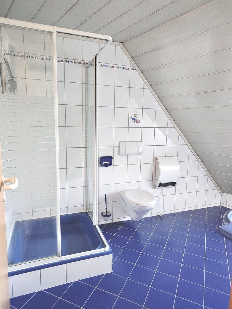 Prodej domu 294 m², pozemek 822 m², Östringen, Bádensko-Württembersko Prodej domu 294 m², pozemek 822 m², Östringen, Bádensko-Württembersko