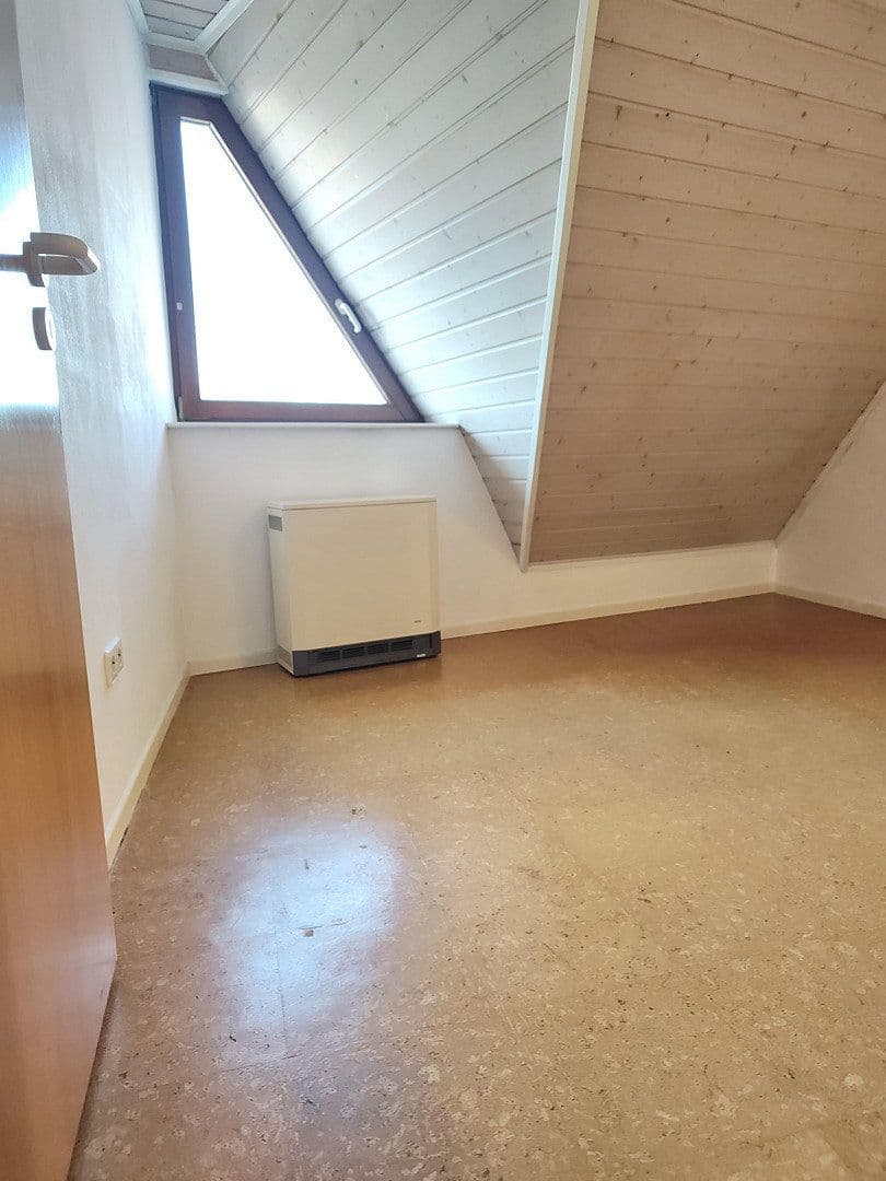 Prodej domu 294 m², pozemek 822 m², Östringen, Bádensko-Württembersko Prodej domu 294 m², pozemek 822 m², Östringen, Bádensko-Württembersko
