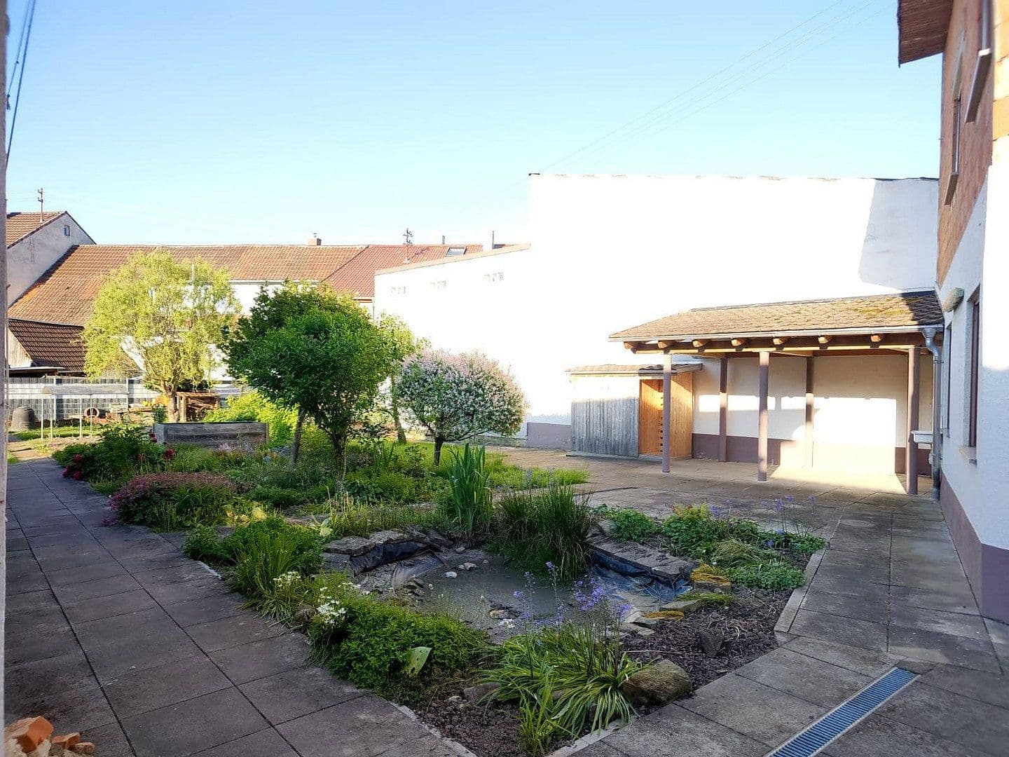 Prodej domu 294 m², pozemek 822 m², Östringen, Bádensko-Württembersko Prodej domu 294 m², pozemek 822 m², Östringen, Bádensko-Württembersko