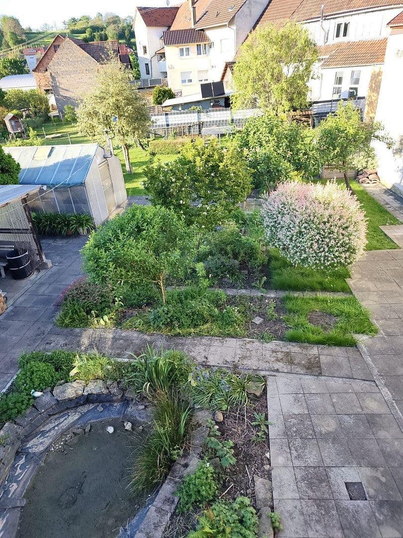 Prodej domu 294 m², pozemek 822 m², Östringen, Bádensko-Württembersko Prodej domu 294 m², pozemek 822 m², Östringen, Bádensko-Württembersko