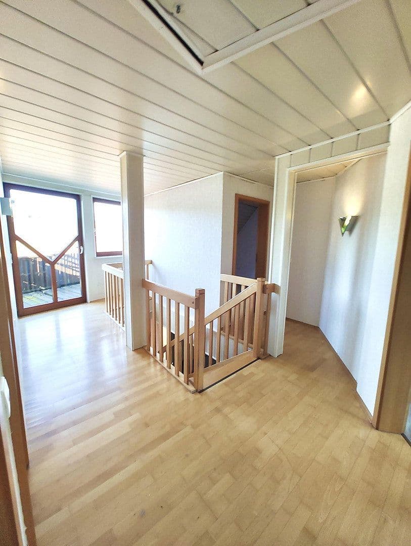 Prodej domu 294 m², pozemek 822 m², Östringen, Bádensko-Württembersko Prodej domu 294 m², pozemek 822 m², Östringen, Bádensko-Württembersko